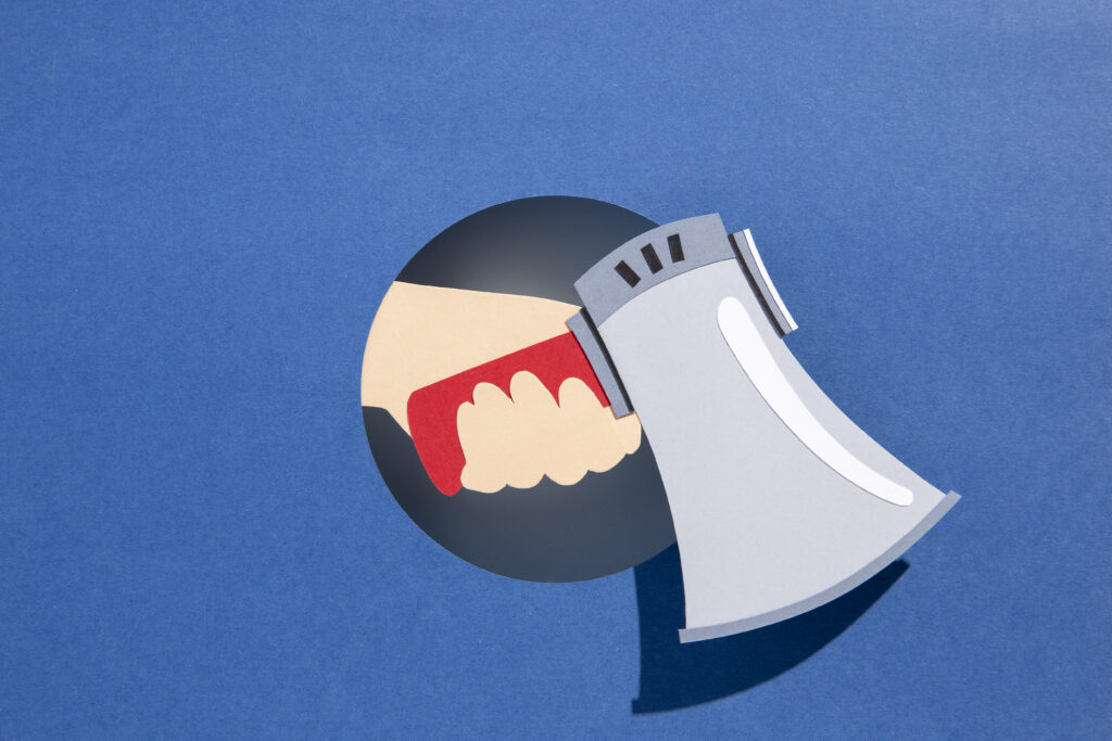 announce-loudly-concept-with-megaphone